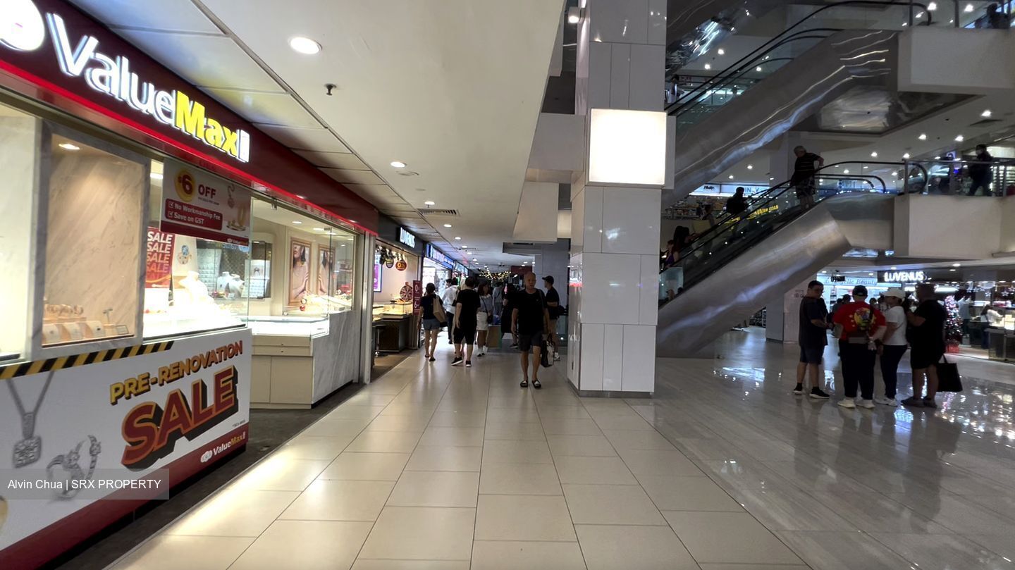 Lucky Plaza (D9), Retail #504614961